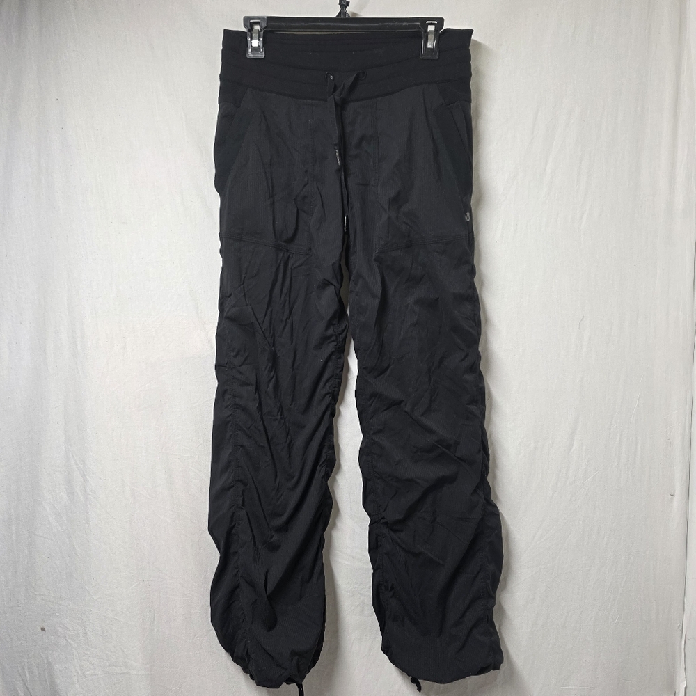 Lululemon Women’s Black Scrunch Studio Dance Pants 8
